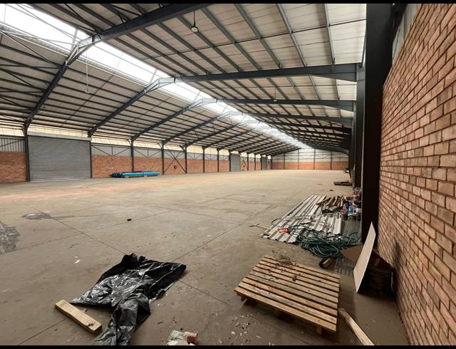3,200M² WAREHOUSE FOR SALE IN WITHOK ESTATE